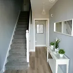 Entire Modern With Seaview And Parking *