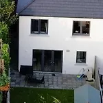 Holiday home Entire Modern With Seaview And Parking *