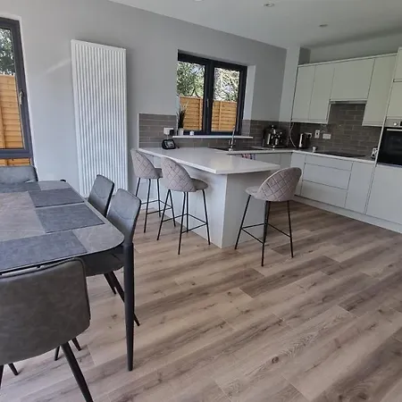 Entire Modern With Seaview And Parking * Wicklow