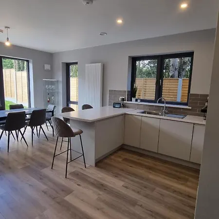 Entire Modern With Seaview And Parking * Wicklow