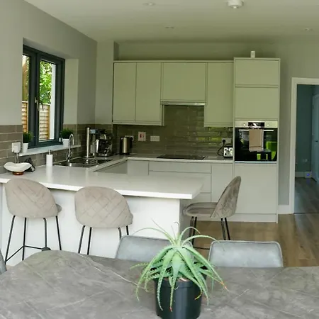 Entire Modern With Seaview And Parking Holiday home Wicklow