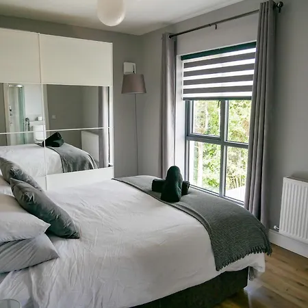 Entire Modern With Seaview And Parking Semesterbostad