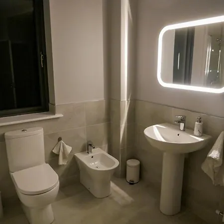 Entire Modern With Seaview And Parking Holiday home *