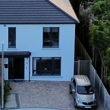Entire Modern With Seaview And Parking