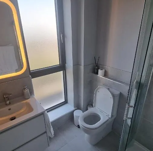 Дом отдыха Entire Modern With Seaview And Parking Виклоу