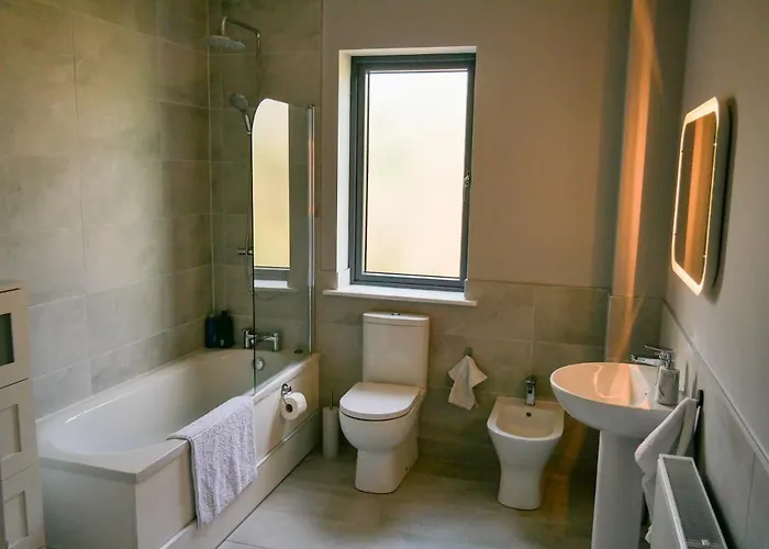 Entire Modern With Seaview And Parking Сasa de vacaciones Wicklow