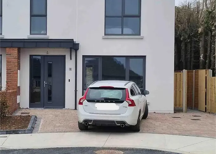 Entire Modern With Seaview And Parking * Wicklow